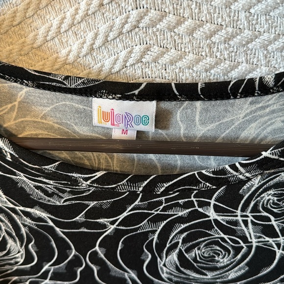 LulaRoe size medium women’s soft pullover dress excellent condition - Picture 2 of 4
